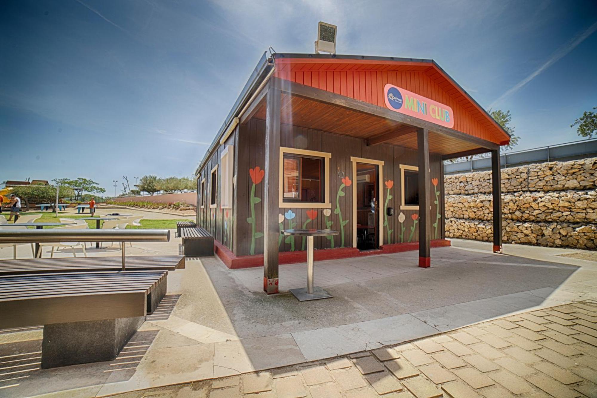 Ohtels Les Oliveres El Perelló エクステリア 写真