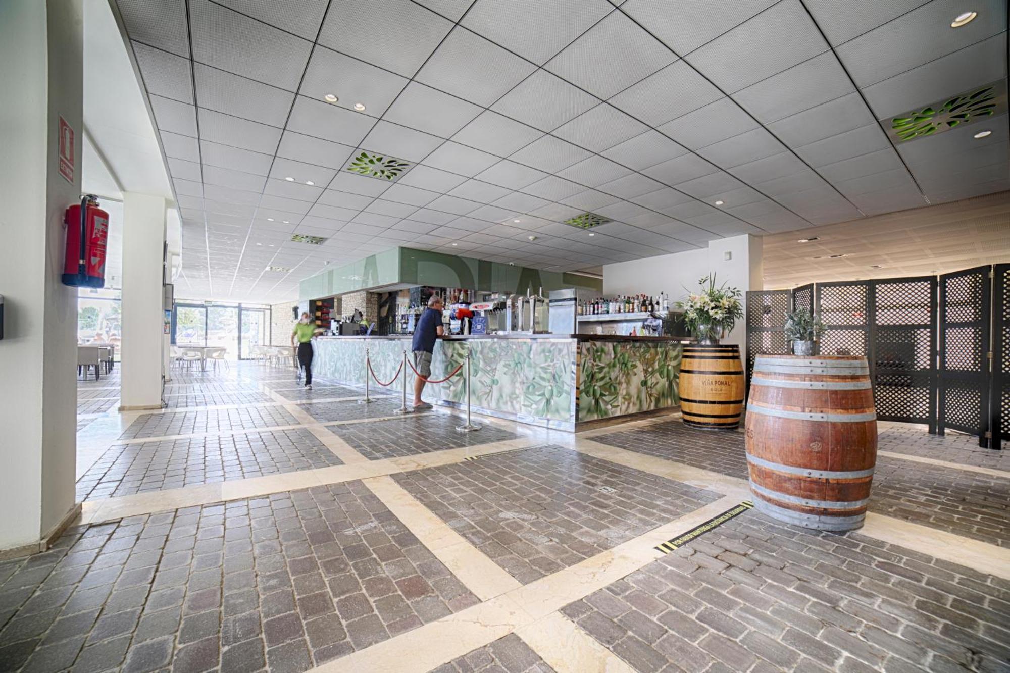 Ohtels Les Oliveres El Perelló エクステリア 写真